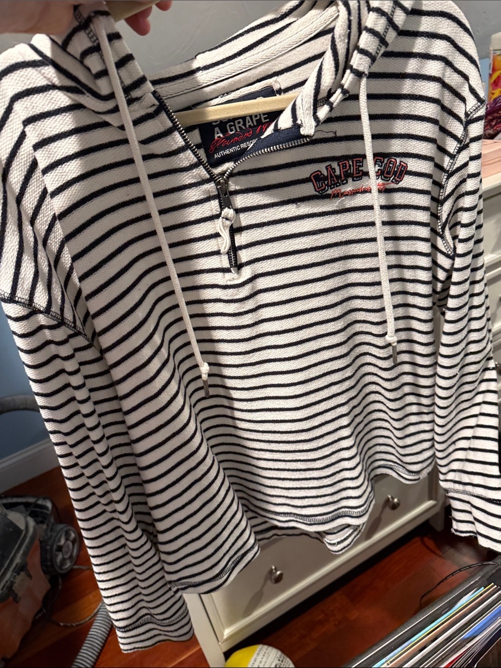 Cape Cod Striped Hooded Pullover - White & Black